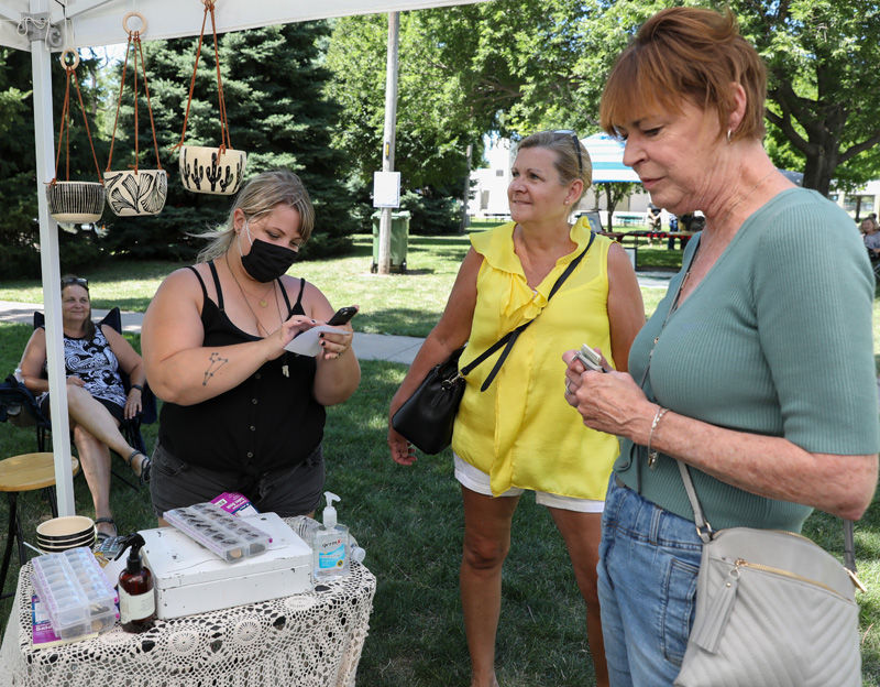 7-11 Art in the Park